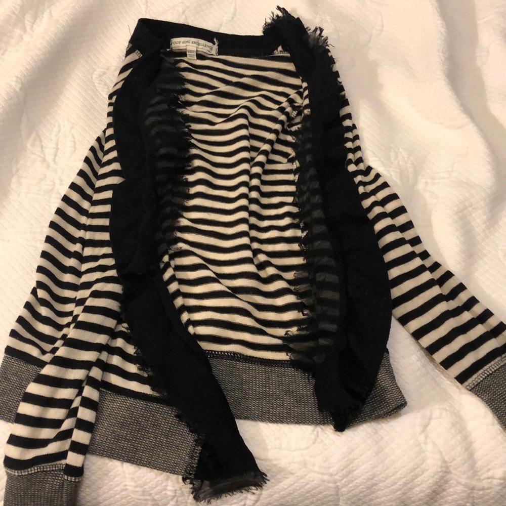 Sweater - Picture 3 of 3